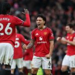 Legendy Manchestru United Scholes a Butt hovoria Martinezovi, aby „vyrástol“