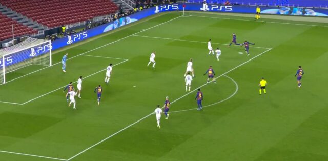 Lewandowski vyrovnáva Barcelonu proti Kodani
