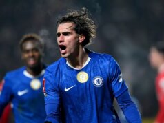 Liam Rosenior dostal prvé veľké rozhodnutie Chelsea hneď po víťazstve päťhviezdičkového Charltona Marc Guiu z Chelsea oslavuje strelenie tretieho gólu svojho tímu počas zápasu tretieho kola Emirates FA Cup medzi Charlton Athletic a Chelsea v The Valley 10. januára 2026 v Londýne v Anglicku.