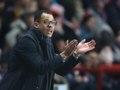 Liam Rosenior ponúkol Chelsea chladné varovanie, keďže šéf vydal ultimátum Liam Rosenior