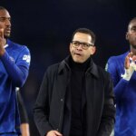 Liam Rosenior, Trevoh Chalobah a Tosin Adarabioyo tlieskajú fanúšikom Chelsea