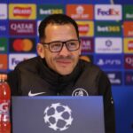Liam Rosenior tlačová konferencia NAŽIVO - šéf Chelsea o Neapole, fitness Cole Palmer, Liga majstrov