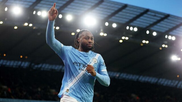 Ligový pohár: Zmena pravidiel sprístupňuje Semenyo Man City v semifinále proti Newcastlu
