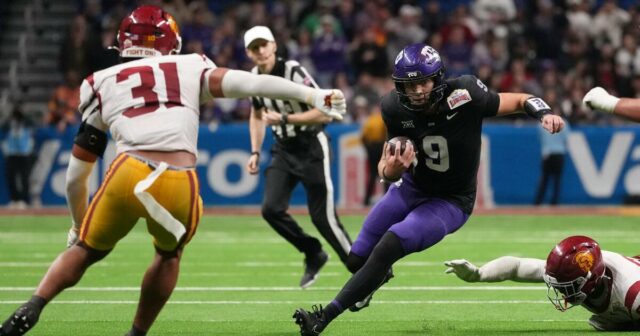 Lincoln Riley sľúbil, že napraví obranu Trójanov, ale tá opäť stroskotala v Alamo Bowl
