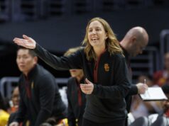 Lindsay Gottlieb z USC hovorí, že bojujúce trójske kone sú „priamo tam“, hoci prehrali päť zo šiestich Lindsay Gottlieb z USC hovorí, že bojujúce trójske kone sú „priamo tam“, hoci prehrali päť zo šiestich