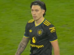 Lisandro Martinez strieľa vlastný gól proti Arsenalu, keď fanúšikovia Man Utd hovoria, že Paul Scholes mal pravdu Lisandro Martinez strieľa vlastný gól proti Arsenalu, keď fanúšikovia Man Utd hovoria, že Paul Scholes mal pravdu