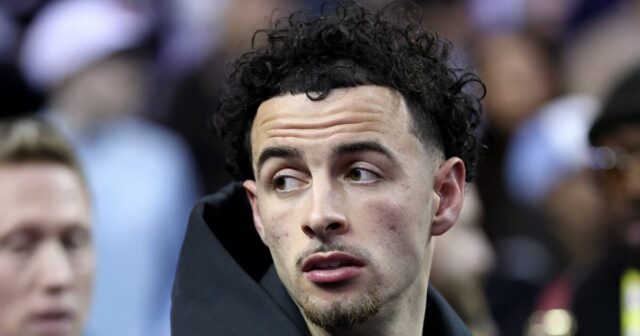 Liverpool bol nútený čakať na Foresta počas rokovaní Curtisa Jonesa | Futbal | Šport
