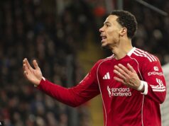 Liverpool stratil svoje kúzlo – táto zúfalo fádna remíza 0:0 s Leedsom zhrnula plíživú nevoľnosť, ktorá sužuje stranu Arneho Slotu od zisku titulu, píše OLIVER HOLT Liverpool utrpel vo štvrtok zúfalo fádnu a nudnú remízu 0:0 od Leedsu na Anfielde.