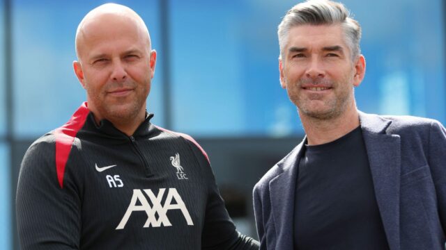 Liverpool ukazuje 'nedostatok podpory' pre Arneho Slota, keď Hughes blokuje žiadosť uprostred klebiet o Alonsovi
