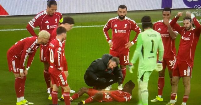 Jeremie Frimpong sa zranil v akcii za Liverpool