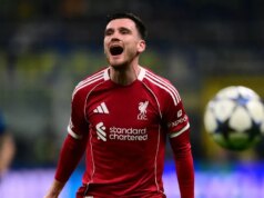 Liverpoolske eso Andy Robertson sa chystá šokovať prestup do Tottenhamu ako „predbežné rokovania“ Andy Robertson