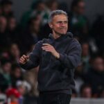 Luis Enrique trvá na tom, že futbal je „svinstvo“ po tom, čo gól Luisa Suareza na poslednú chvíľu zničil noc PSG