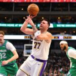 Luka Doncic má skóre 33, zostáva perfektný proti Mavericks vo výhre Lakers