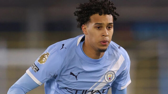 Luton získal na hosťovanie krídelníka Man City Lawrencea
