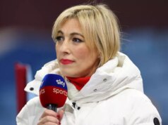 Majetok hviezdy BBC Kelly Cates, otec slávneho futbalistu, rozvod a priznanie randenia Moderátorka Sky Sports Kelly Catesová počas zápasu Premier League medzi Aston Villa a Sheffield United vo Villa Parku 22. decembra 2023 v Birminghame v Anglicku.