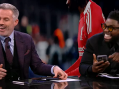 Mama Jamieho Carraghera kradne srdcia živým televíznym vystúpením počas diskusie v Liverpoole Jamie Carragher a Micah Richards