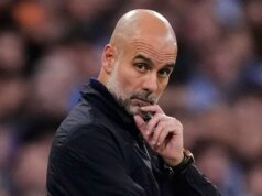 Man City dostal šesťcifernú žiadosť od klubu, ktorý „napísal“ tímu Pepa Guardiolu Pep Guardiola sa pozerá