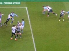 Man City sa po kontroverzii VAR zmietal, pretože gól nebol uznaný pre „subjektívny ofsajd“ | Futbal | Šport Man City sa po kontroverzii VAR zmietal, pretože gól nebol uznaný pre „subjektívny ofsajd“ | Futbal | Šport