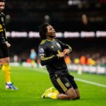 Úvodný gól Arsenalu bol odrazom od nohy Lisandra Martineza (Mike Egerton/PA Wire)