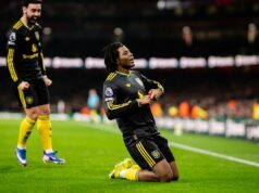 Man United uvoľní svoju novú zbraň, keď sa Arsenal stane architektom vlastného pádu Úvodný gól Arsenalu bol odrazom od nohy Lisandra Martineza (Mike Egerton/PA Wire)