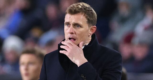 Darren Fletcher sa pozerá 