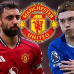 MANCHESTER, ANGLICKO – 15. DECEMBRA: Sklíčený Bruno Fernandes z Manchestru United na plný úväzok počas zápasu Premier League medzi Manchestrom United a Bournemouthom na Old Trafford 15. decembra 2025 v Manchestri v Anglicku. (Foto: Robbie Jay Barratt - AMA/Getty Images)