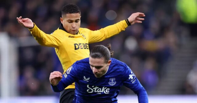 Hviezda Wolves Joao Gomes by najradšej zotrvala v Premier League