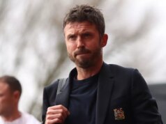 Man Utd odišiel s prestupovou dilemou, keďže rivali z Premier League „pristúpili“ k hviezde Ruben Loftus-Cheek z AC Miláno