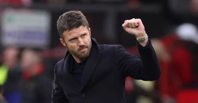 Man Utd 'spustil ponuku na prestup na získanie obrancu' so Michael Carrick