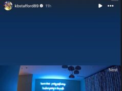 Manželka Matthewa Stafforda Kelly zdieľa emocionálny moment, keď sa hviezda NFL vrátila domov po srdcervúcej porážke v play-off Kelly Stafford, manželka rozohrávača Rams Matthew Stafforda, si dáva predĺženú pauzu