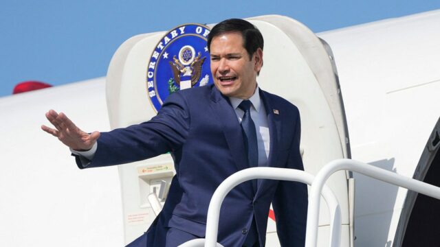 Marco Rubio zatvára 'fámy', že sa chce stať ďalším trénerom Dolphins
