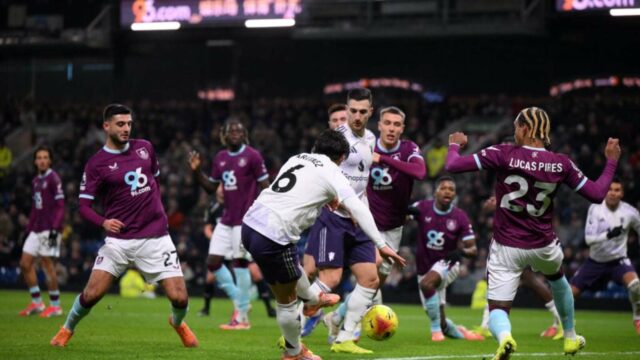 Mark Clattenburg objasňuje, prečo VAR mlčal pri neuznanom góle Man United
