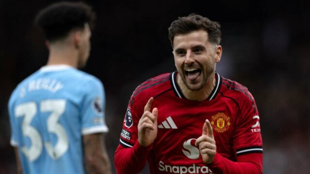 Mark Clattenburg vydal verdikt o vylúčení gólu Mason Mount proti Man City
