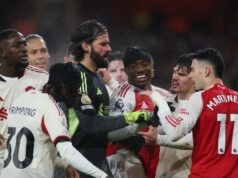 Martinelli prerušil mlčanie po tom, čo sa v Arsenal-Liverpool zranil Bradley Martinelli prerušil mlčanie po tom, čo sa v Arsenal-Liverpool zranil Bradley