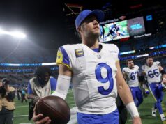 Matthew Stafford si vyvrtol prst pred Baranom vs Matthew Stafford si vyvrtol prst pred Baranom vs