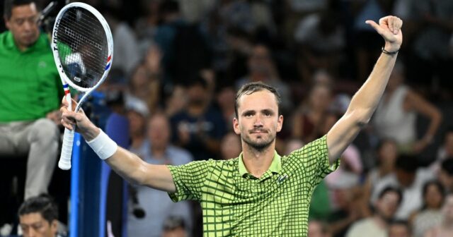 Medvedev porazil Nakašimu a získal trofej v Brisbane pred Australian Open | Tenisové novinky
