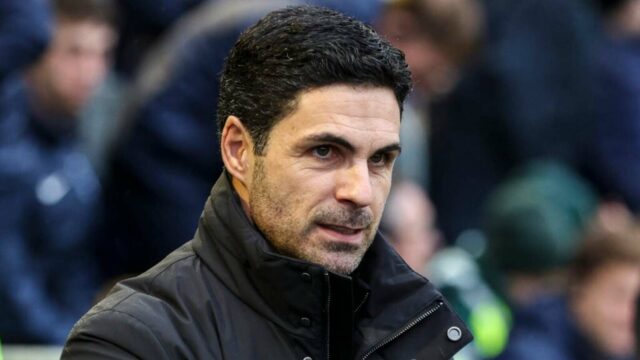 Mikel Arteta bez 6 hviezd Arsenalu pre semifinálový súboj Carabao Cupu s Chelsea
