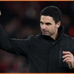 Mikel Arteta počas víťazstva Arsenalu vs Brighton na Emirates Stadium