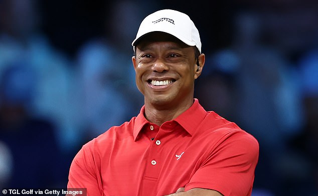 Miliardár Tiger Woods zaznamenal ďalší obrovský výplatný deň vďaka značke Značka Tiger Woods, Sun Day Red, údajne skôr ako neskôr hrabe peniaze