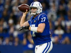 Milovaný starý otec NFL, QB Philip Rivers, 44, sa dnes v divokom zvrate chystá na pohovor na miesto hlavného trénera. Philip Rivers sa vrátil do NFL vo veku 44 rokov, aby v tejto sezóne odohral tri zápasy za Colts