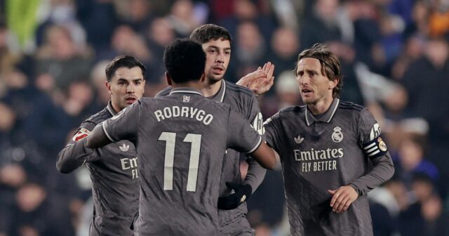 Marocký útočník č. 10 Brahim Diaz vyzerá skľúčene