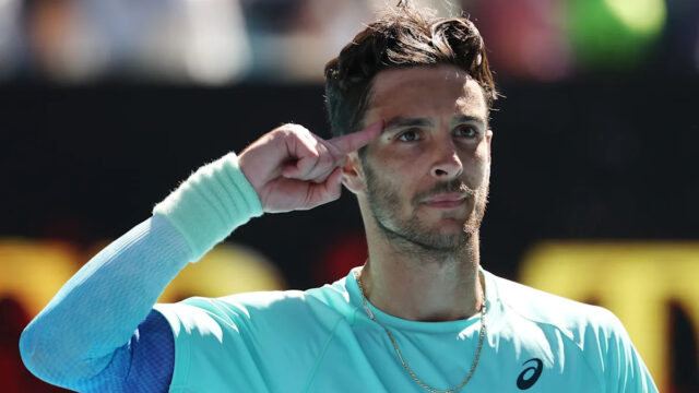 Musetti porazil Fritza a pripravil Djokoviča do štvrťfinále Musetti porazil Fritza a pripravil Djokoviča do štvrťfinále