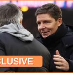 Muž United sa pozerá na Olivera Glasnera a Thomasa Tuchela