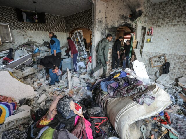 NAŽIVO: Počet obetí izraelských náletov v Gaze stúpol, Trump vymenoval 'Board of Peace' | Správy Donalda Trumpa
