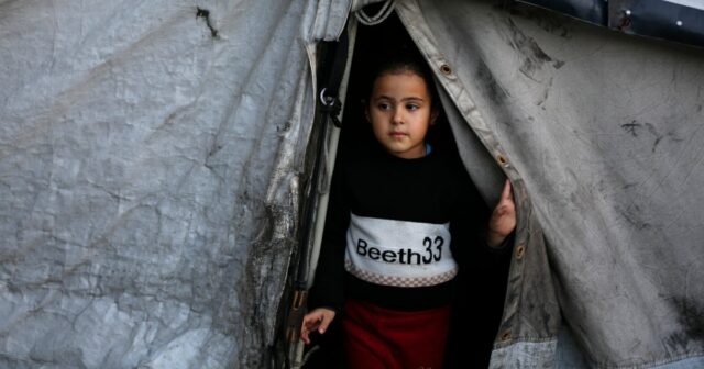 NAŽIVO: V Izraeli platí zákaz 37 humanitárnych skupín, Gaza začína NAŽIVO: V Izraeli platí zákaz 37 humanitárnych skupín, Gaza začína rok 2026 zúfalstvom | Správy o konflikte medzi Izraelom a Palestínou