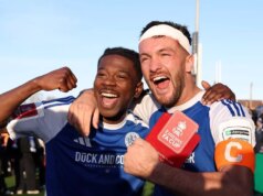 Najväčšie nešťastia v FA Cupe sa zaradili po držiteľoch omračovania Macclesfield Crystal Palace Hráči Macclesfield Town oslavujú