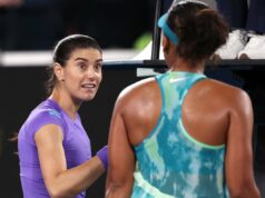 Naomi Osakaovú ohromilo mrazivé podanie ruky od porazenej súperky z Australian Open Download app from appStore