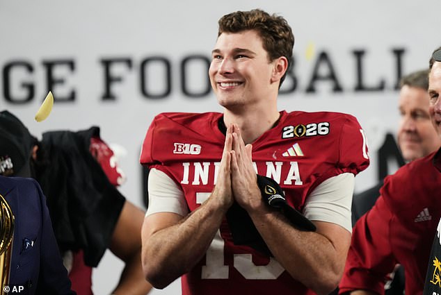 Národný šampión z NFL QB Fernando Mendoza prezradil, prečo nerandí Fernando Mendoza predtým prezradil, prečo sa vyhýbal láske, keď sa hnal za streľbou v NFL