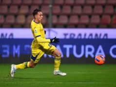 Neapol sa dohodol na podpise vysoko hodnoteného útočníka Hellas Verona Giovanea Download app from appStore