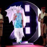 Osakovej výstroj znamenala, že svoje rakety musela nosiť na kurt (AFP cez Getty Images)